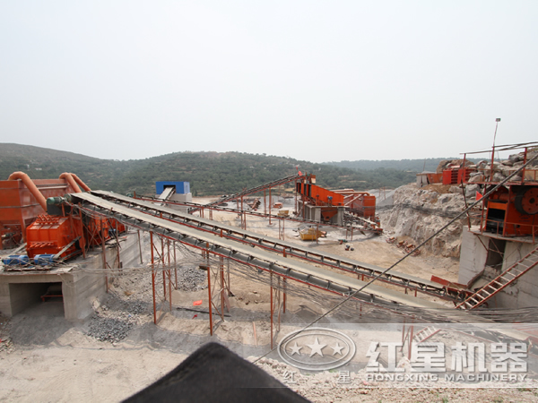 石英石破碎生產線現場圖