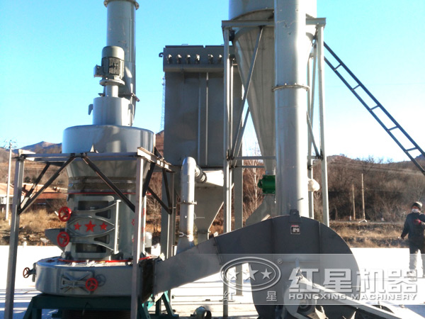 正長(zhǎng)巖加工生產(chǎn)線現(xiàn)場(chǎng)