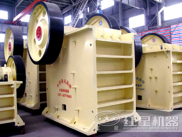 伊利石破碎機廠家