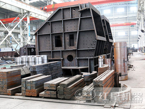 鋰輝石反擊式破碎機結構簡單