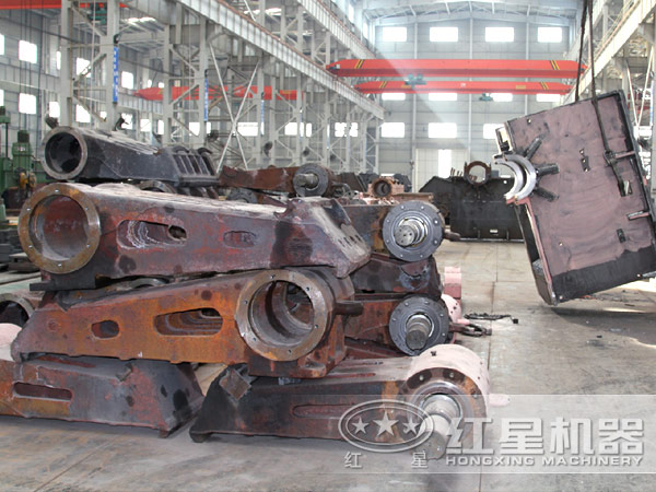 花崗巖顎式破碎機內部構造圖