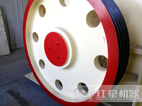 1200×1800顎式破碎機結構圖