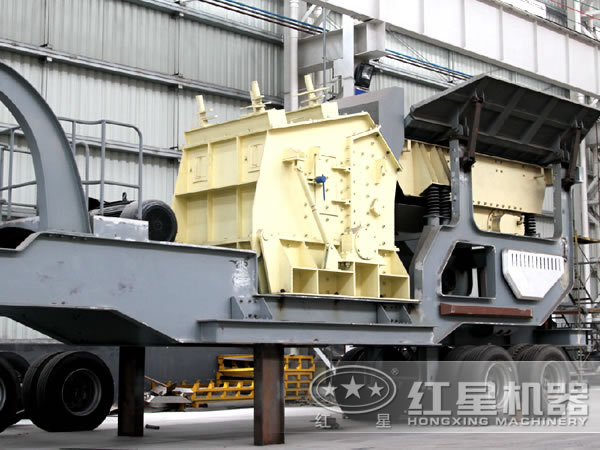 反擊式移動式破碎機圖