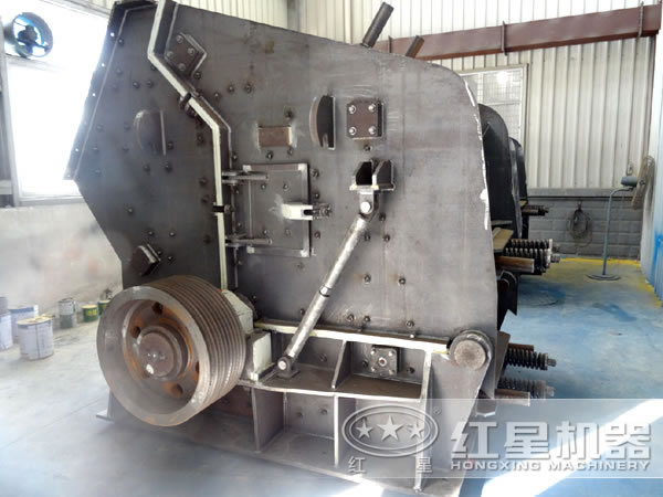 石灰石反擊式破碎機(jī)結(jié)構(gòu)圖