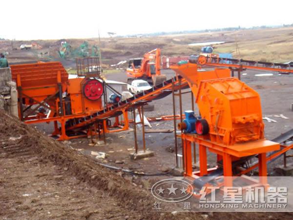 反擊式破碎機現(xiàn)場圖片