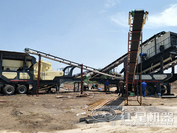 輪胎式移動(dòng)破碎站客戶現(xiàn)場